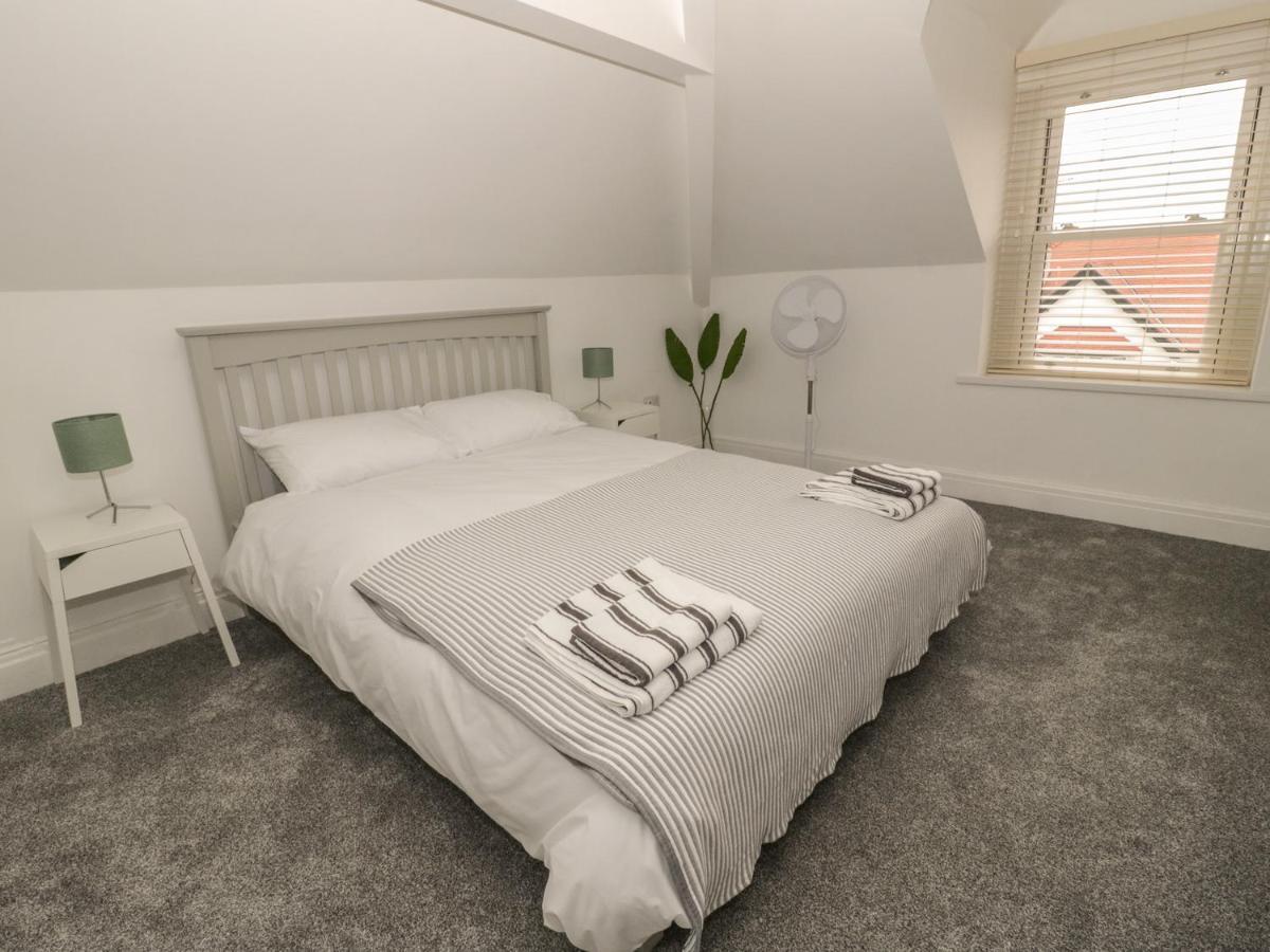 Charnwood Villa Ландъндо Екстериор снимка