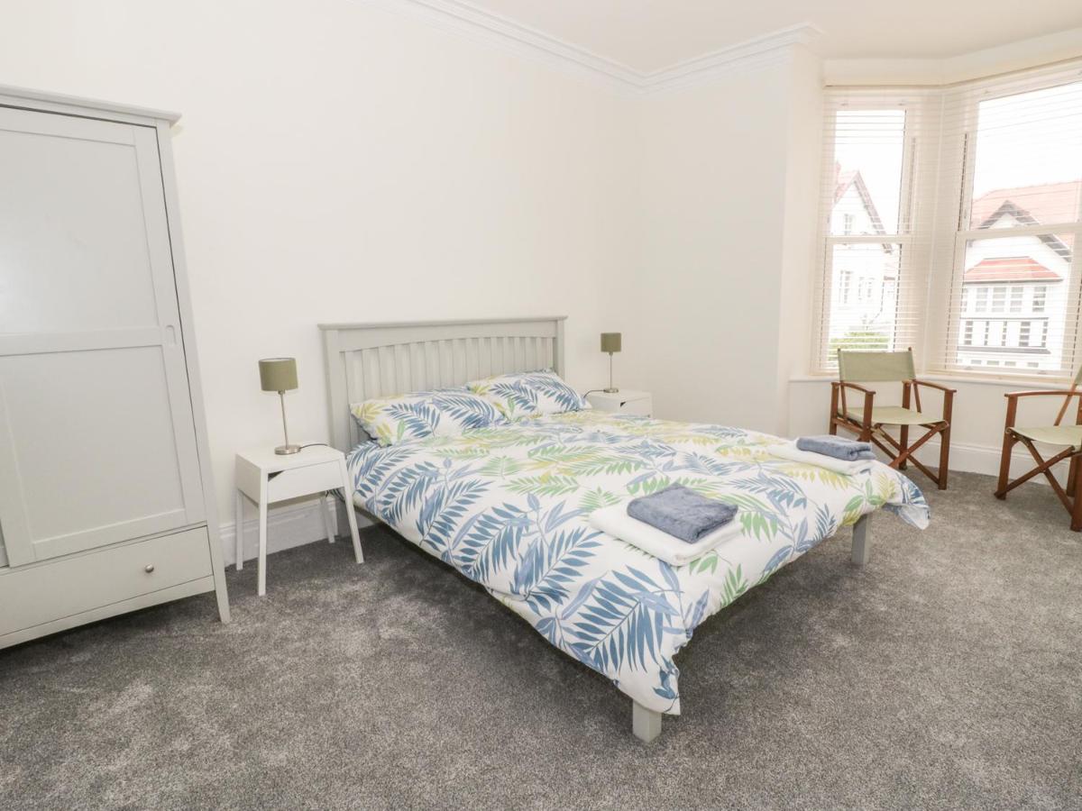 Charnwood Villa Ландъндо Екстериор снимка